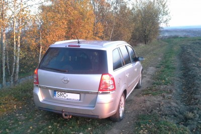 Zafira - tył.JPG