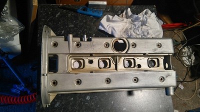 Papierek 1500 i benzynka do zmatowienia i odtłuszczenia.